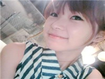 打扑克又亲又舔,网络惊现打扑克恶习照片，引发社会反思-1
